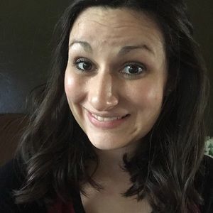 Meet your Posher, Dana